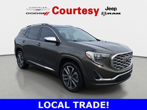Used 2019 GMC Terrain Denali w/ Driver Alert Package II image 1