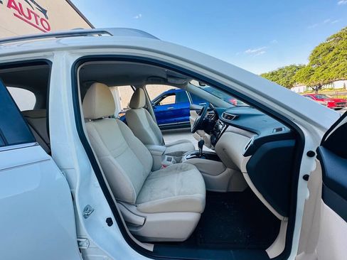 Used 2016 Nissan Rogue S w/ Appearance Package FWD image 21