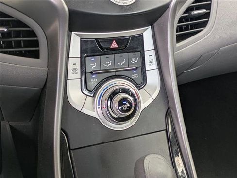 Used 2011 Hyundai Elantra GLS FWD image 11