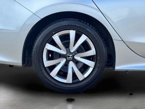 Certified 2025 Honda Civic LX image 9