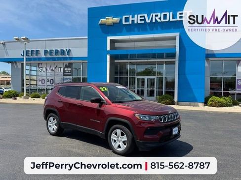 Used 2022 Jeep Compass Latitude w/ Convenience Group AWD/4WD image 1