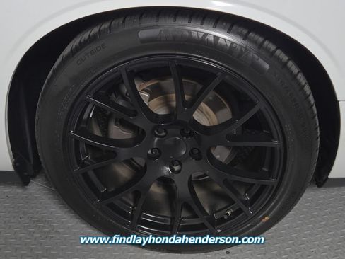 Used 2015 Dodge Challenger SXT RWD image 12