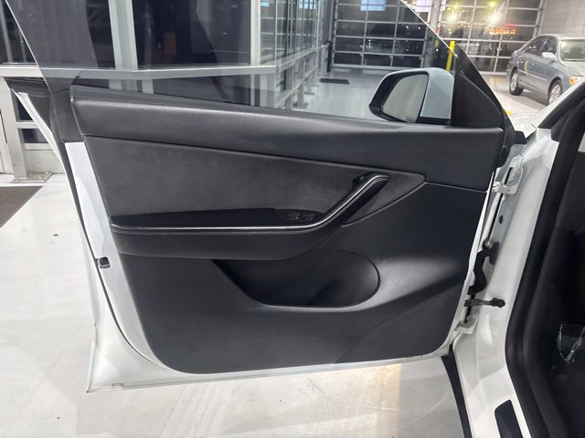 Used 2022 Tesla Model Y Long Range AWD/4WD image 15