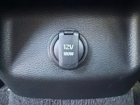 Used 2024 Kia Telluride EX w/ EX Captain's Chair Package AWD/4WD image 19