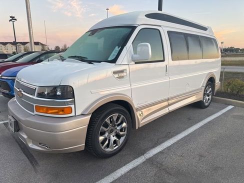 New 2025 Chevrolet Express 2500 Work Van w/ Driver Convenience Package image 2