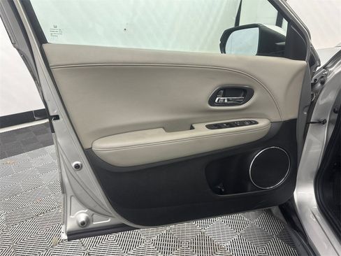 Used 2016 Honda HR-V EX-L image 11