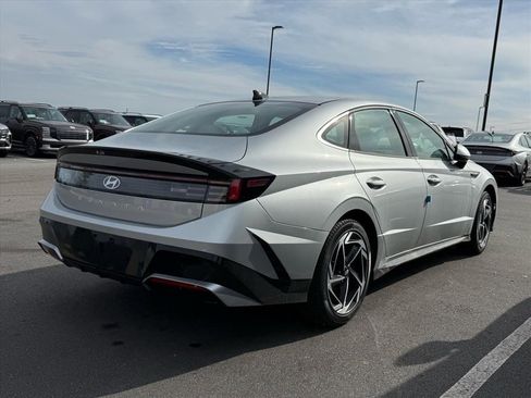 New 2026 Hyundai Sonata SEL image 3