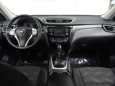 Used 2014 Nissan Rogue SV image 12