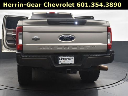 Used 2017 Ford F250 King Ranch w/ FX4 Off-Road Package image 51