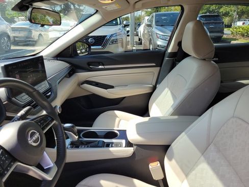 Used 2023 Nissan Altima 2.5 SL AWD/4WD image 17