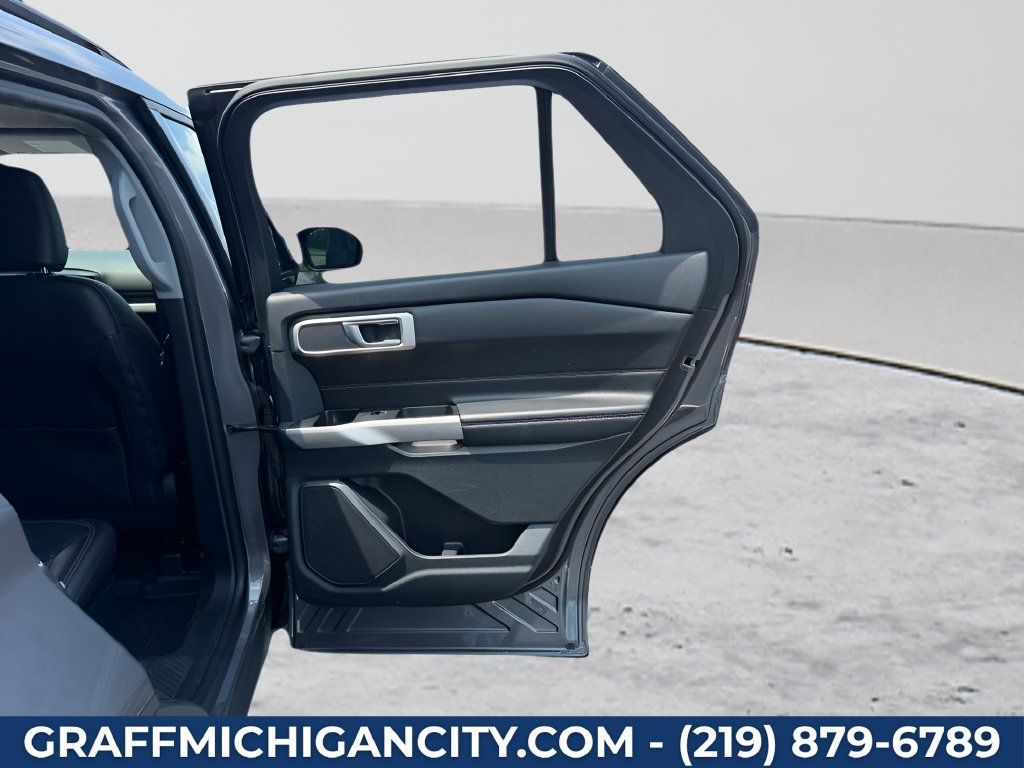 Used 2022 Ford Explorer XLT w/ Equipment Group 202A AWD/4WD image 27