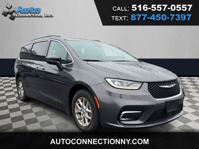 Used 2022 Chrysler Pacifica Touring-L