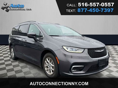 Used 2022 Chrysler Pacifica Touring-L image 1