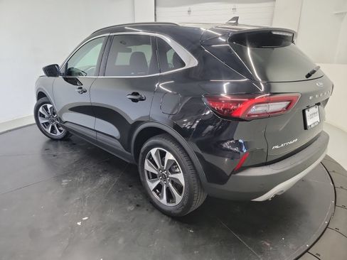 Used 2023 Ford Escape Platinum AWD/4WD image 6