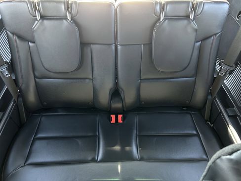 Used 2025 Ford Explorer ST image 17