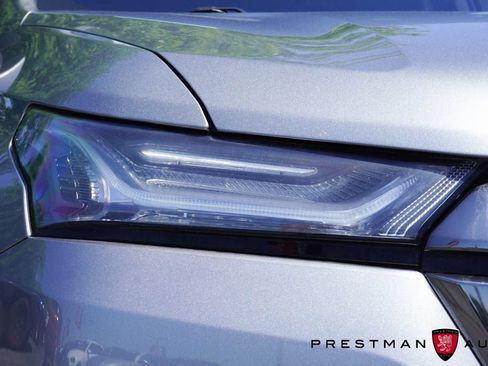 Used 2023 Chevrolet Traverse RS AWD/4WD image 18
