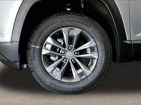 New 2026 Chevrolet Equinox LT image 13