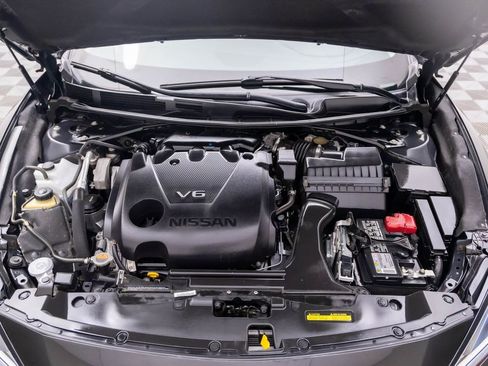 Used 2019 Nissan Maxima Platinum w/ Sport Mat Group FWD image 30