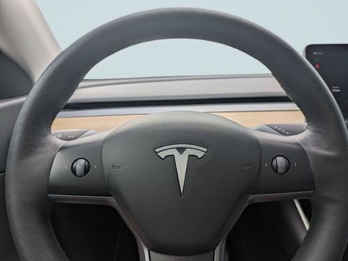 Used 2021 Tesla Model Y Long Range AWD/4WD image 28