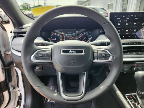 Used 2023 Jeep Compass Latitude AWD/4WD image 26