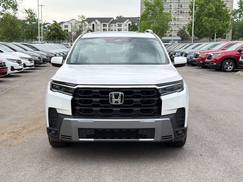 New 2026 Honda Pilot Touring image 6