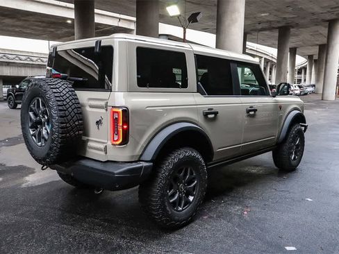 New 2025 Ford Bronco Badlands image 6