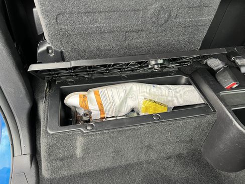 Used 2016 Toyota Tacoma TRD Sport w/ Towing Package image 22