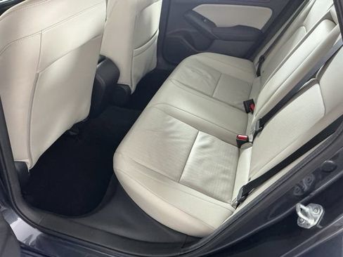 Certified 2024 Honda Civic EX-L image 10
