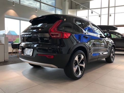 New 2025 Volvo XC40 B5 Core w/ Protection Package Premier image 6