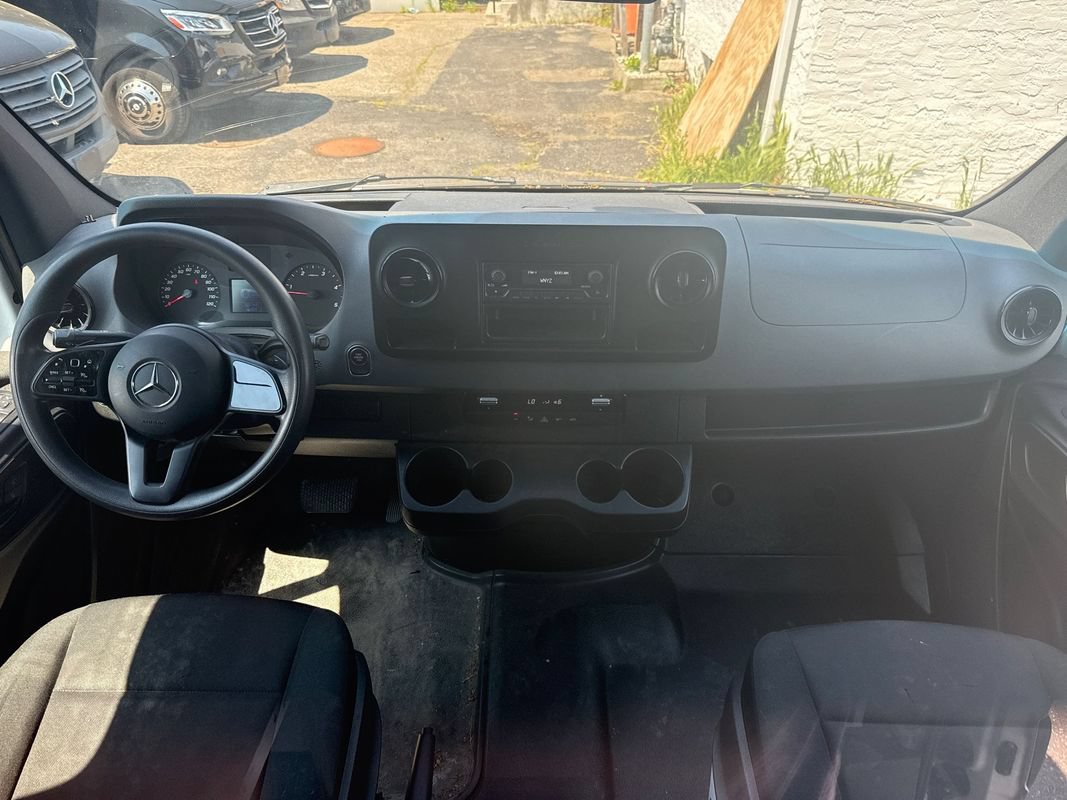 Used 2020 Mercedes-Benz Sprinter 2500 w/ Driver Convenience Package image 21