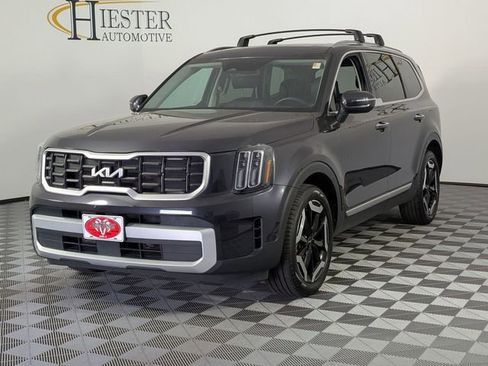 Used 2025 Kia Telluride S image 4