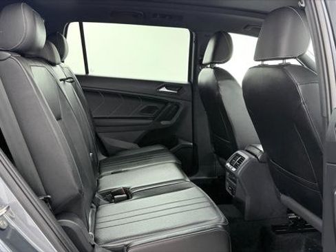 Used 2022 Volkswagen Tiguan SE R-Line FWD image 19