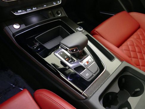 Used 2025 Audi SQ5 Premium Plus image 24