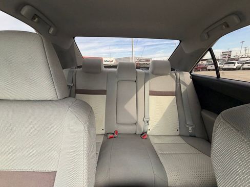 Used 2013 Toyota Camry LE image 12
