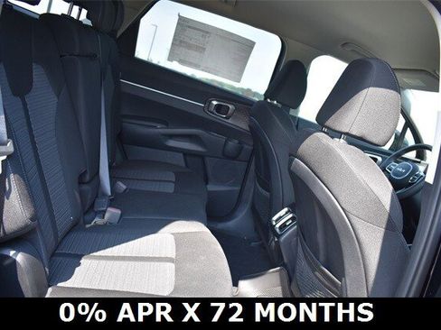 New 2025 Kia Sorento LX image 13