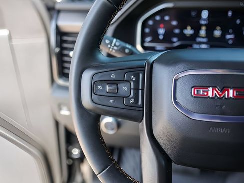 Used 2025 GMC Sierra 2500 AT4 w/ AT4 Premium Plus Package AWD/4WD image 17
