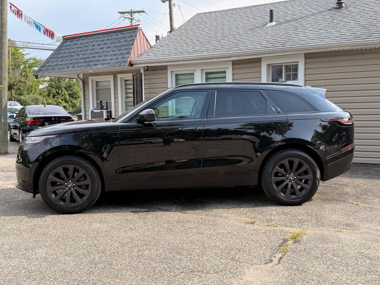 Used 2019 Land Rover Range Rover Velar S AWD/4WD image 3