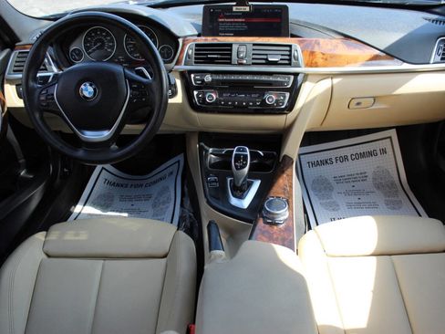 Used 2018 BMW 330i xDrive 330i xDrive AWD 4dr Sedan image 18