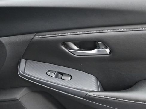 Used 2024 Nissan Sentra SV FWD image 30