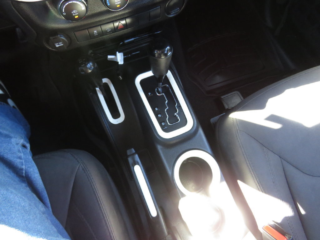 Used 2015 Jeep Wrangler Sport AWD/4WD image 21