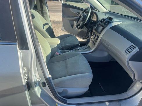 Used 2013 Toyota Corolla LE FWD image 10