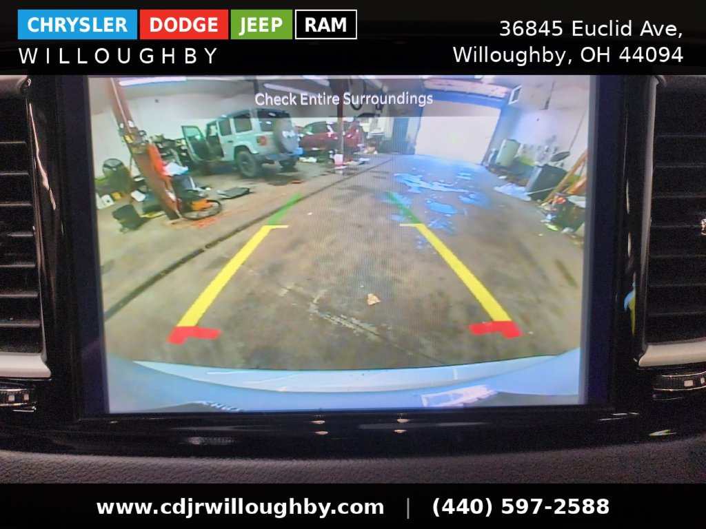 Used 2024 Chrysler Pacifica Touring-L FWD image 21