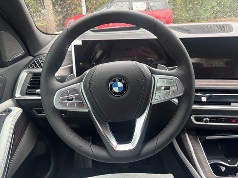 Used 2026 BMW X7 xDrive40i AWD/4WD image 18