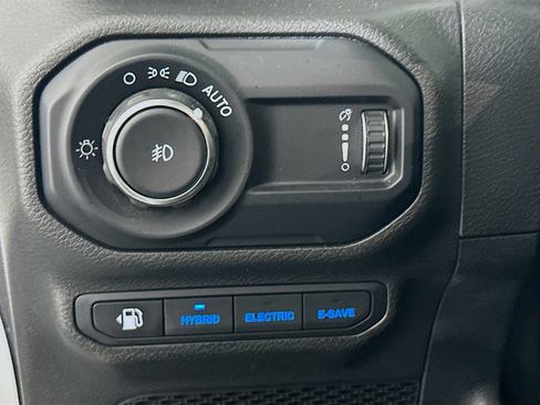 Used 2023 Jeep Wrangler Unlimited Rubicon 4xe AWD/4WD image 16