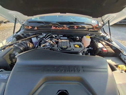 New 2025 RAM 5500 Tradesman image 28