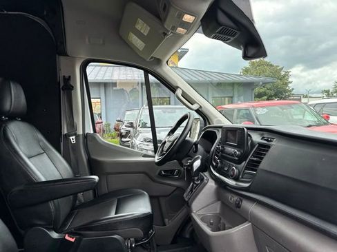 Used 2023 Ford Transit 250 Medium Roof AWD w/ Load Area Protection Package image 11