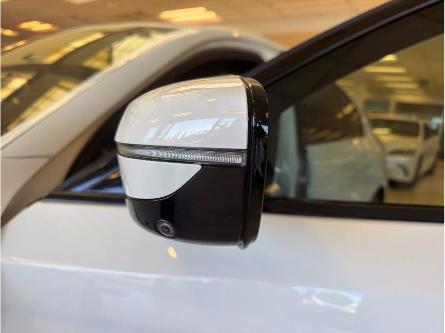 Used 2021 BMW 540i w/ M Sport Package RWD image 42