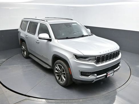 Used 2022 Jeep Wagoneer Series II w/ Premium Group I image 36