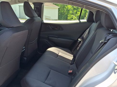 Used 2025 Toyota Prius LE FWD image 11