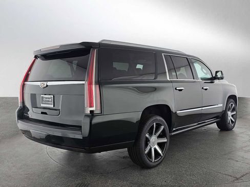 Used 2016 Cadillac Escalade ESV Premium image 7
